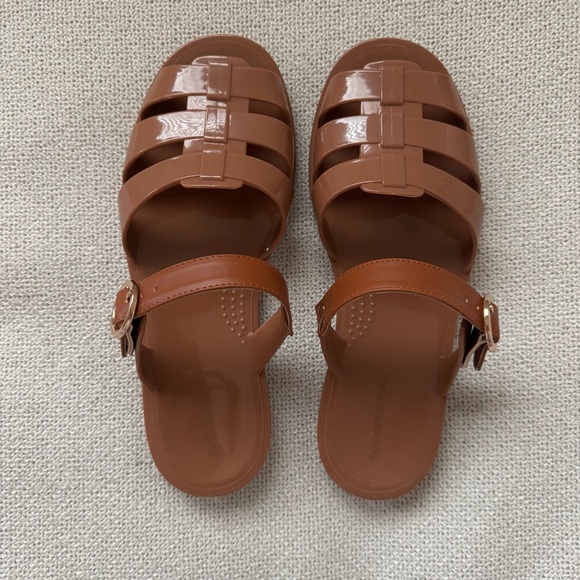 NWOT Tuckernuck Cognac Riley Jelly Sandals - Picture 3 of 7